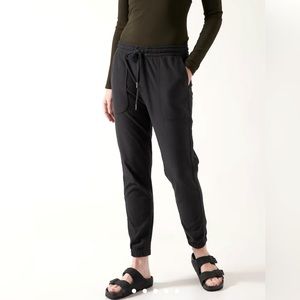 NWT ATHLETA FARALLON JOGGERS XS